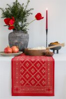 Table runner Åttebladrose 330 35x110 cm 55% cotton...